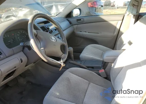 2004 Toyota Camry Le z USA, uszkodzony, nr VIN 4T1BE32K04U881822